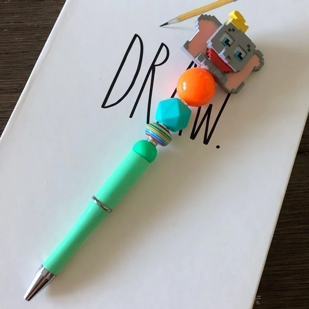 Disney Doorables: Dumbo: Dumbo pixel handmade beaded pen